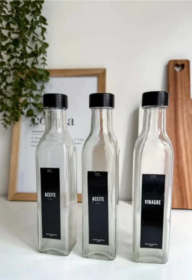 Aceitero pico plástico (consultar motivo)