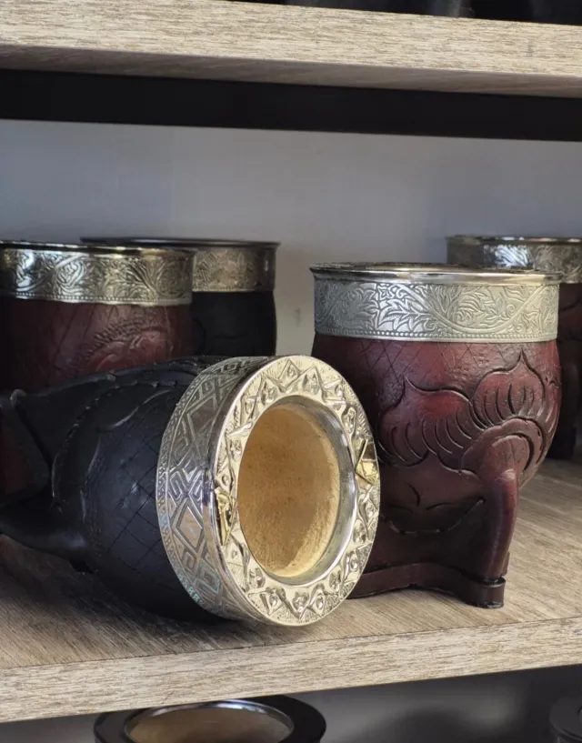 Imperial virola cincelada ,aplique bronce y cuero cincelado