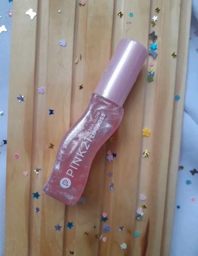 Gloss curvita