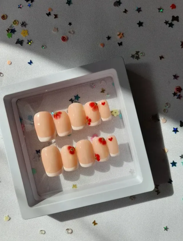 Press on nails set