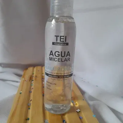 Agua micelar