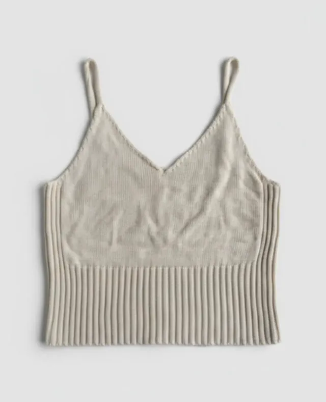22 Top beige de hilo T.S