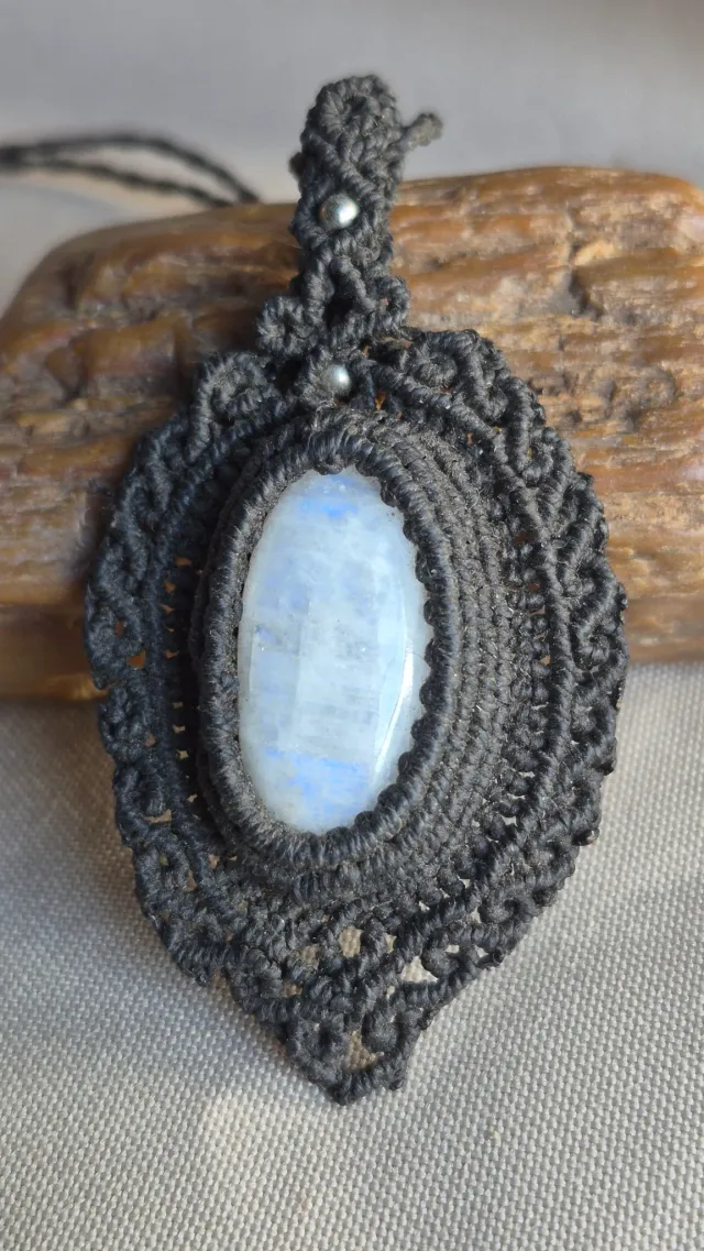 Dije Piedra Luna 3