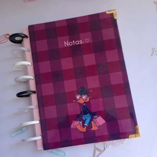 Cuaderno Tapa Dura con Sistema de Discos – Pato Lucas ✨