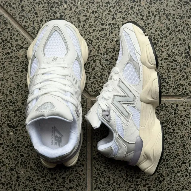 NEW BALANCE 9060