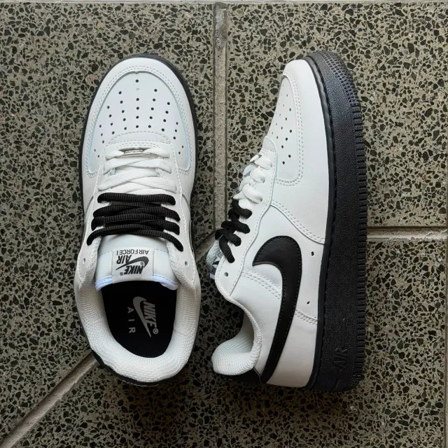 NIKE AIR FORCE