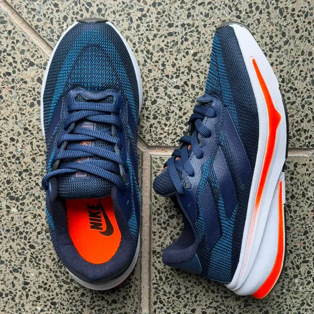 ADIDAS SUPERNOVA