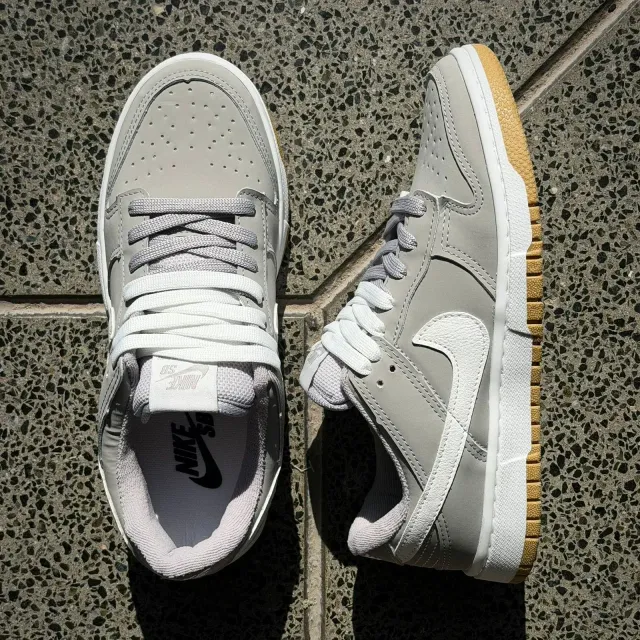 NIKE DUNK SB
