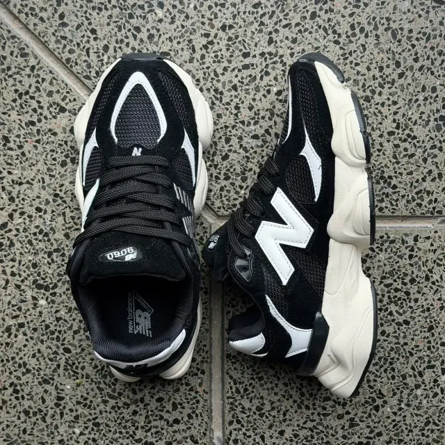 NEW BALANCE 9060