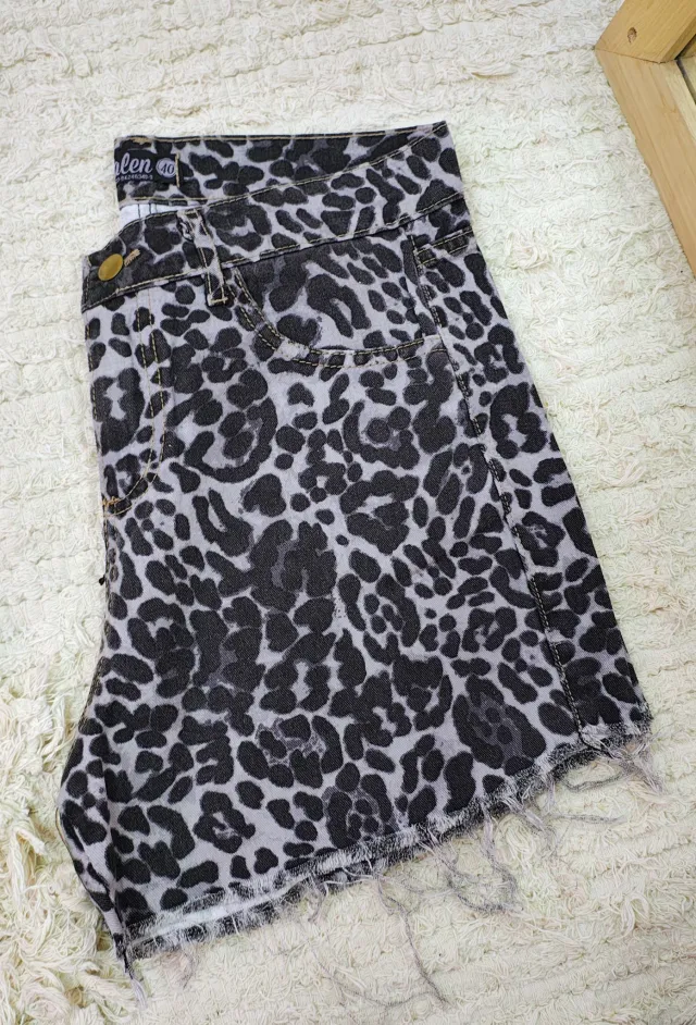 Shorts rígidos estampados 6