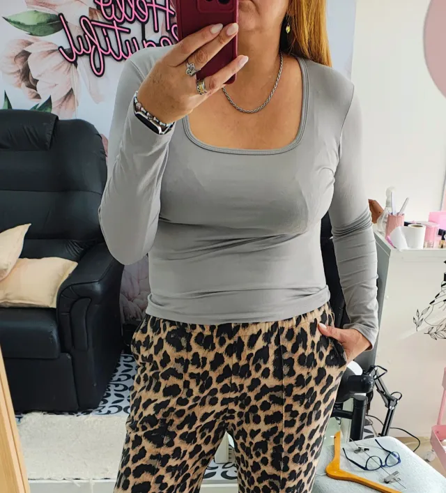Remera manga larga en soft, escote espejo