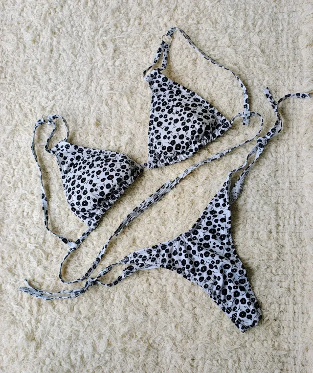Bikini flores negras