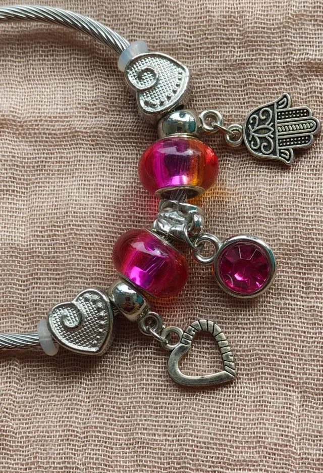 Pulsera Pandora acero quirúrgico, dijes 3