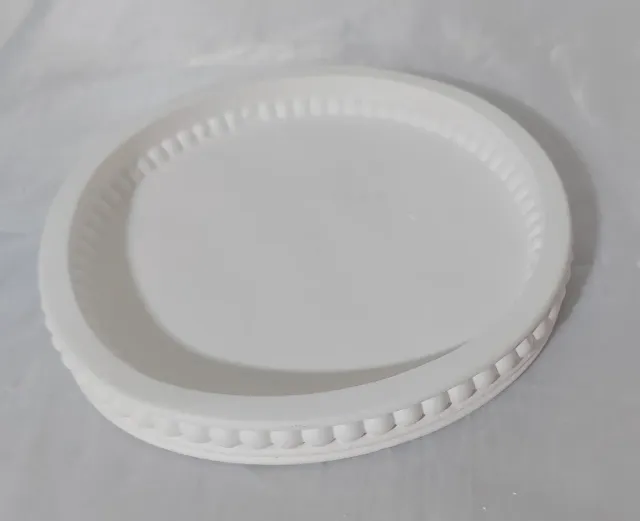Bandeja redonda de yeso. Medida 17 cm. Crudo