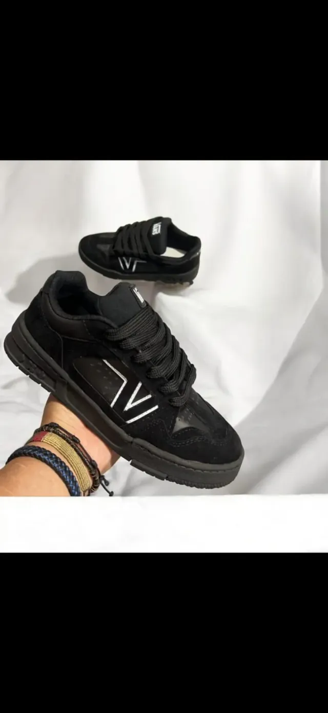 Vans Upload 7