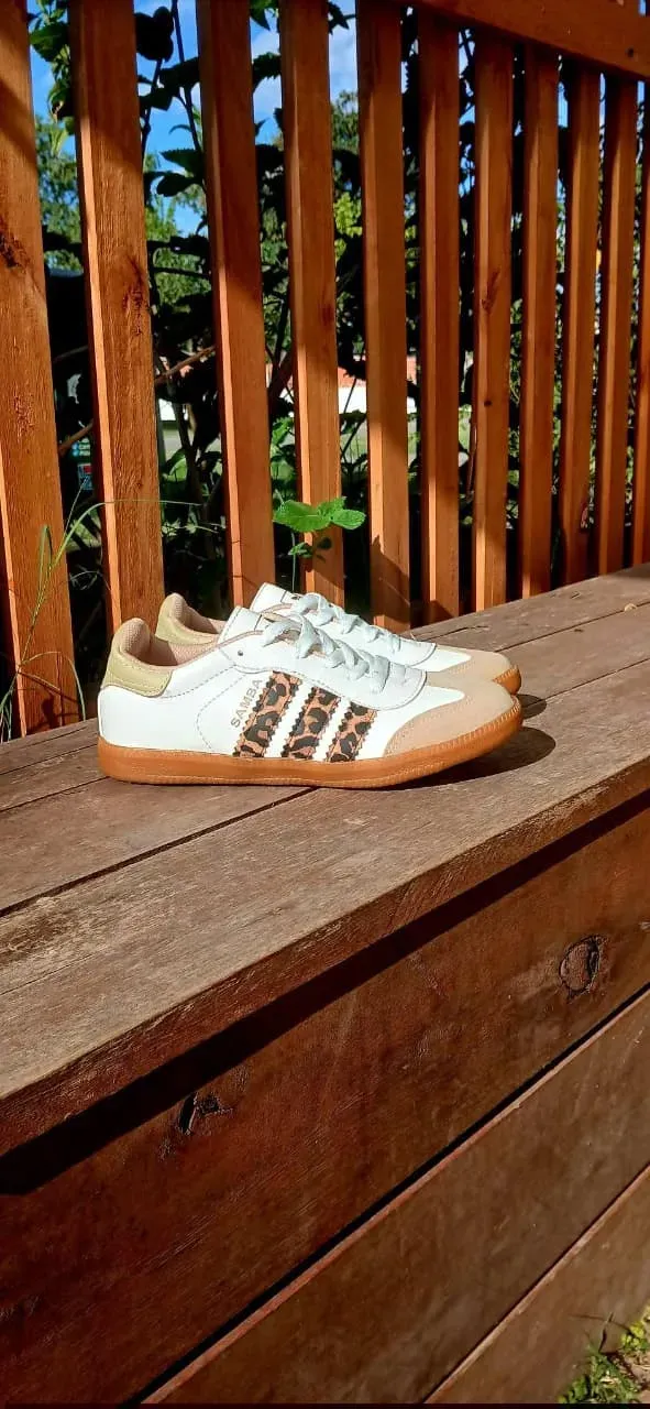 Adidas Saba 4