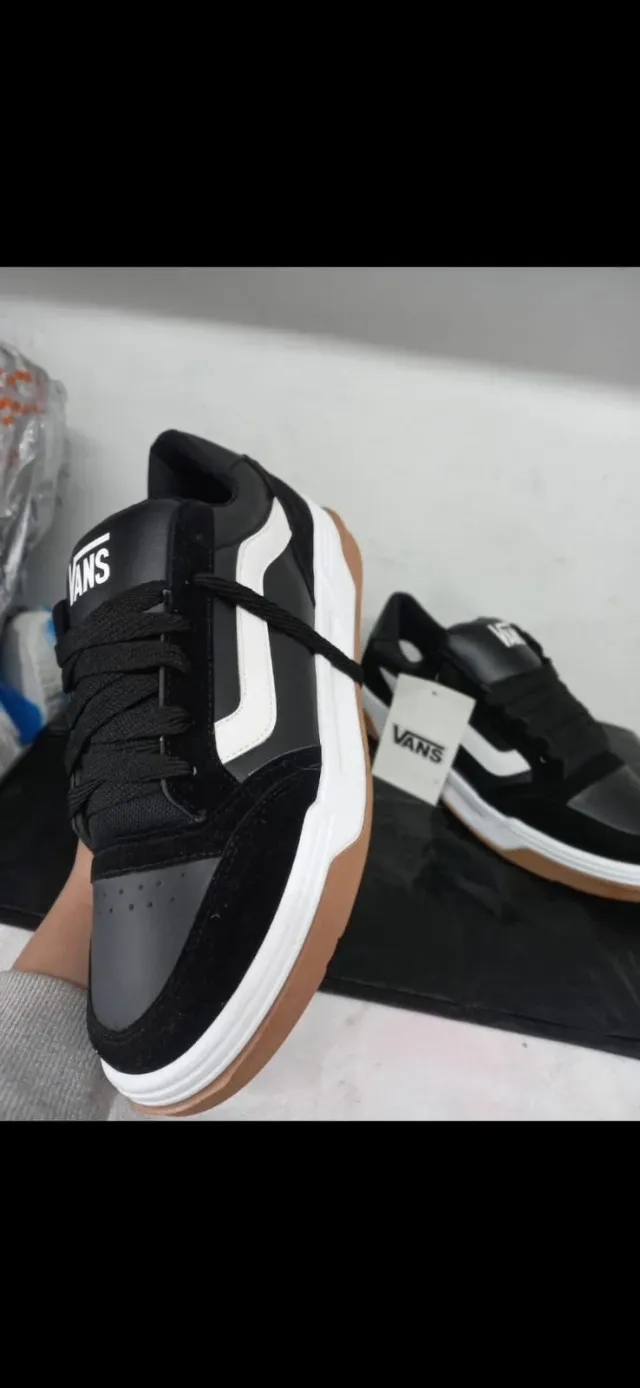 Vans Range