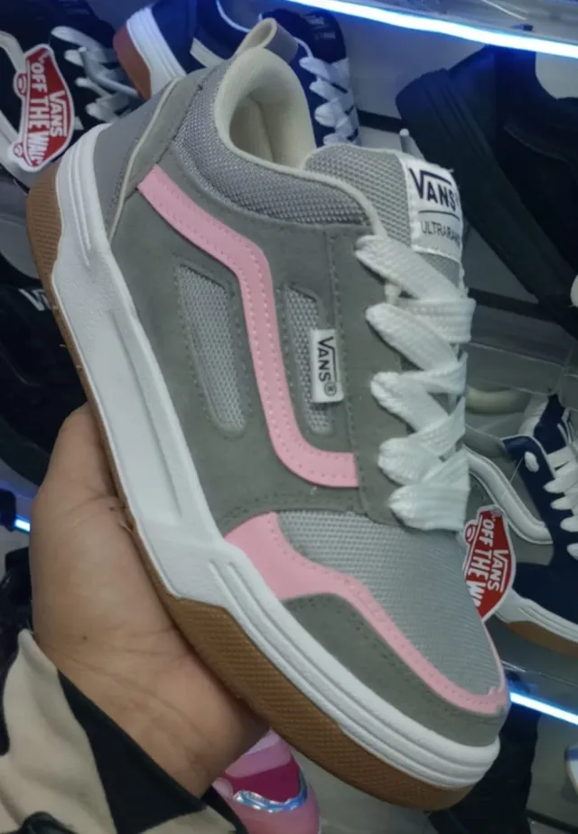 Vans Range 3