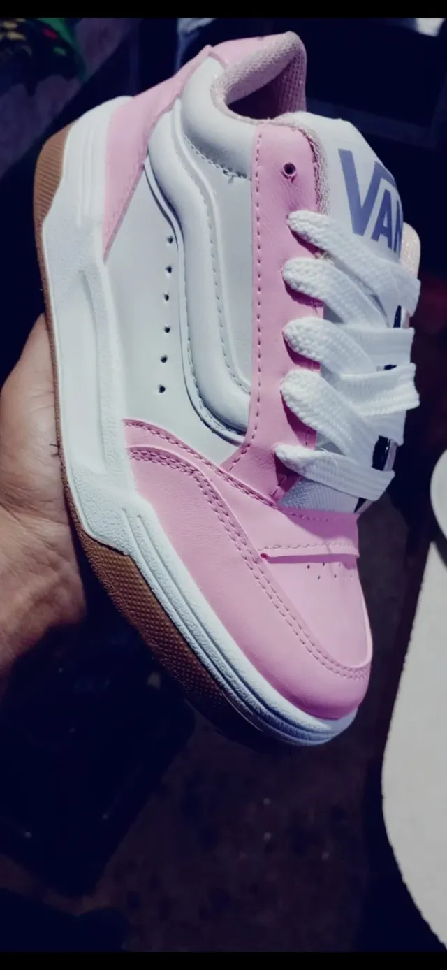 Vans Range 7