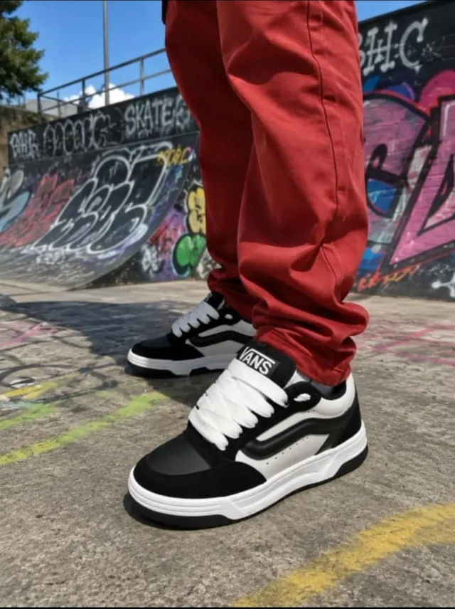 Vans Range 8