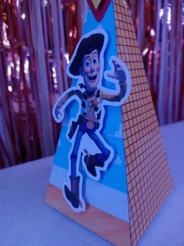 Pirámide golosinera 3