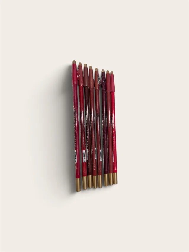 Delineador de labios con sacapuntas pink 21