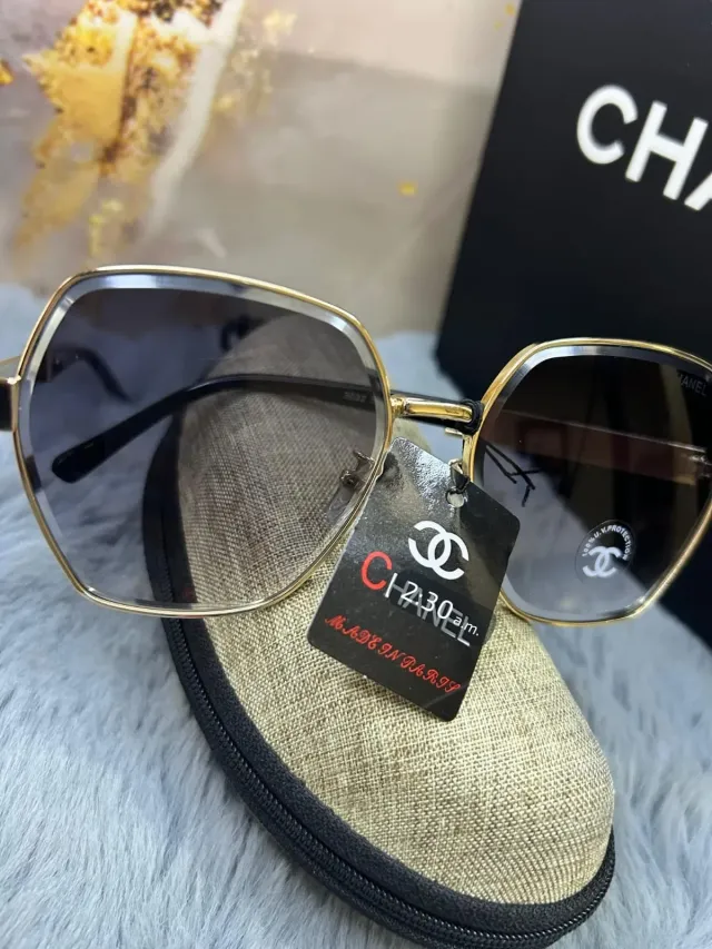 Channel ,Lentes de armazón metálico de forma geométrica 6