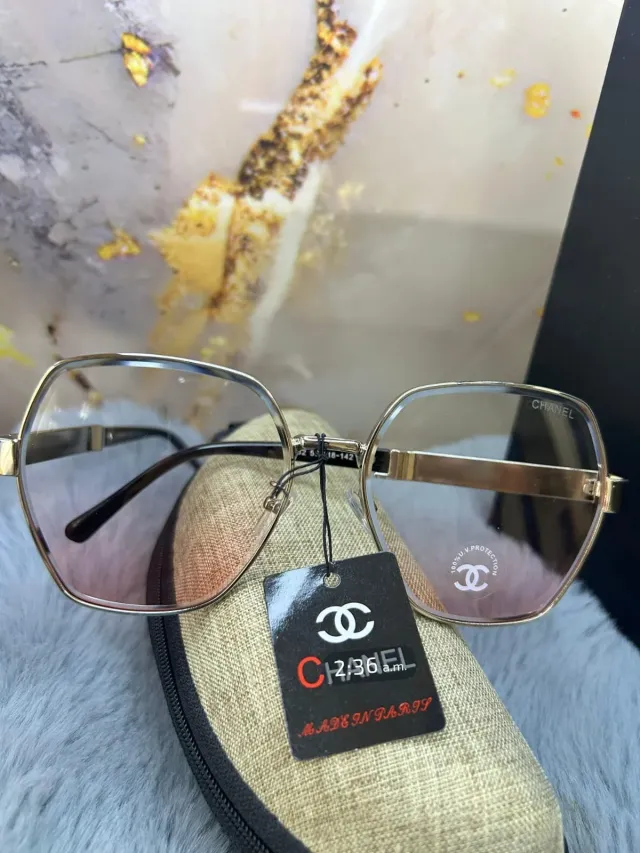 Channel ,Lentes de armazón metálico de forma geométrica 2