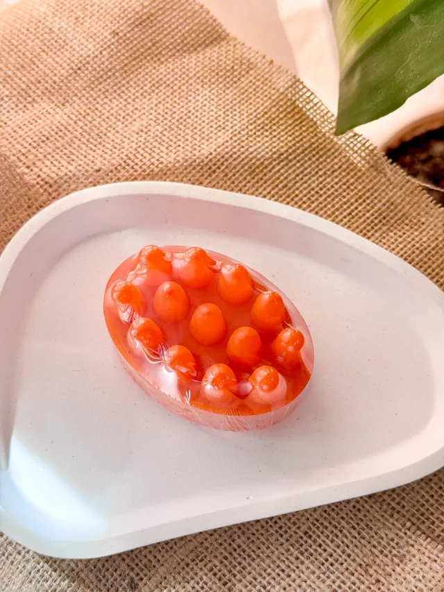 Jabón masajeador de mandarina + esponja vegetal 3