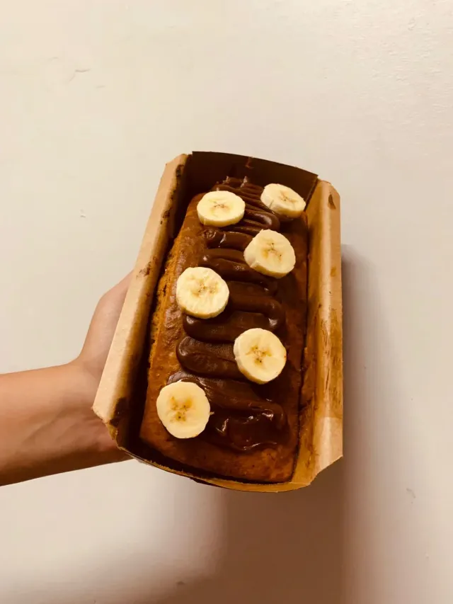 budin de banana y dulce de leche
