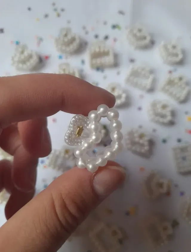 Broches minis perlas