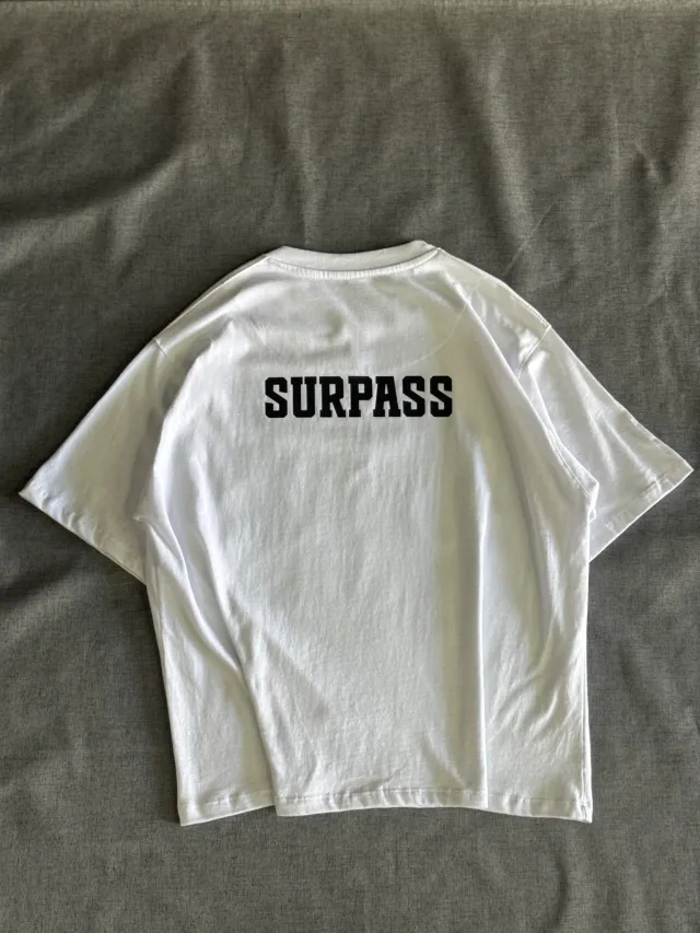 Remera Surpass “48” – Boxy Fit (20/1) 3