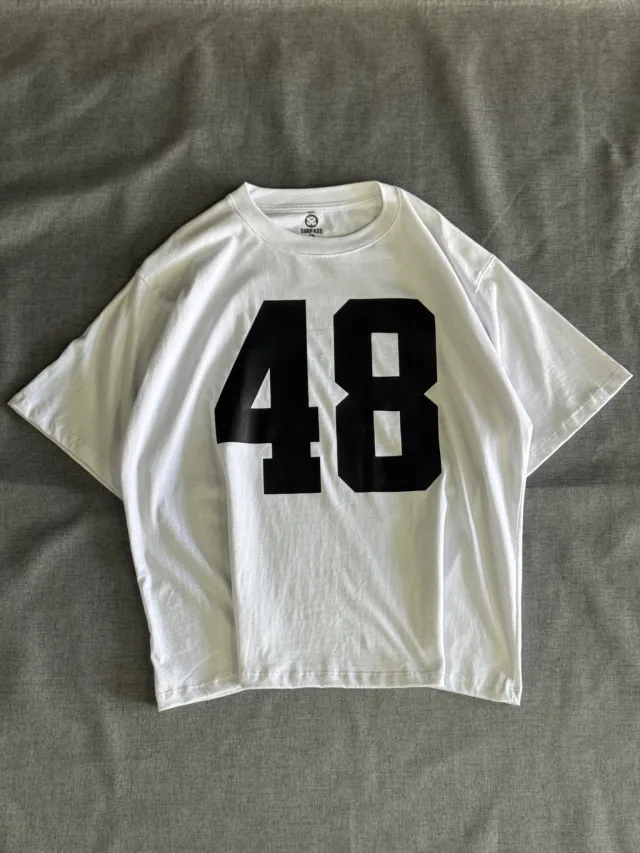 Remera Surpass “48” – Boxy Fit (20/1)