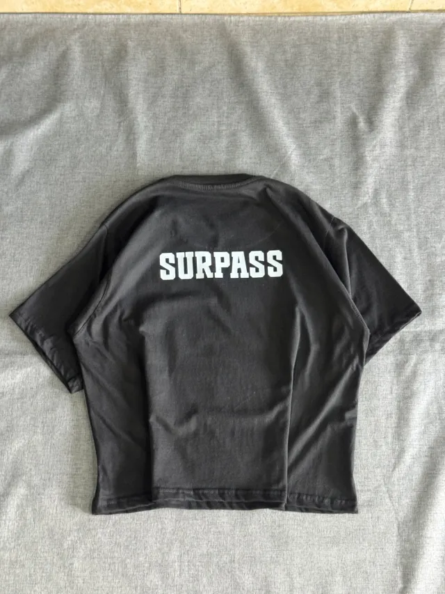 Remera Surpass “48” – Boxy Fit (20/1) 4