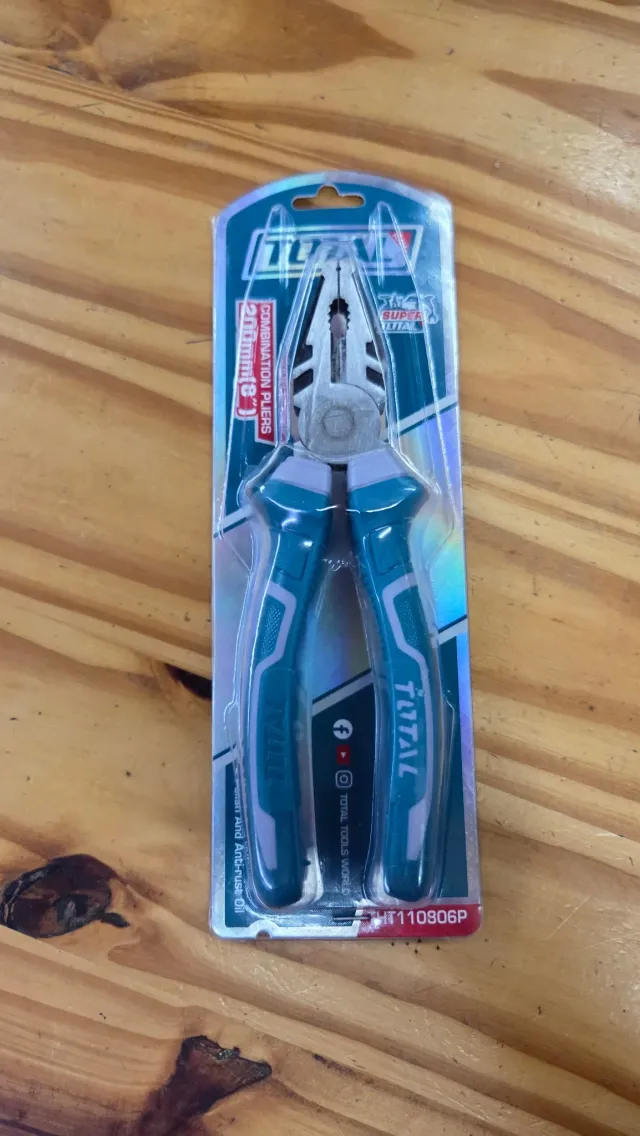 Pinza universal total 8 pulgadas