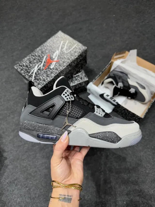 JORDAN 4  *PREMIUM*  34 al 43 !!  😍🔝🚀