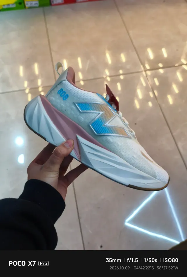 NEW BALANCE 880 CREMA ROSA
