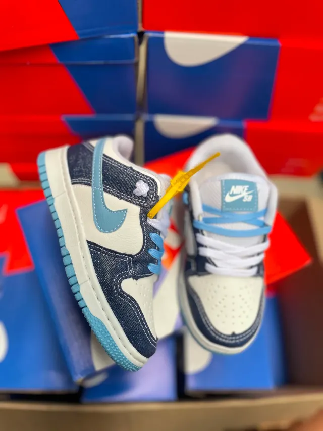 SB DUNK NIÑOS 7