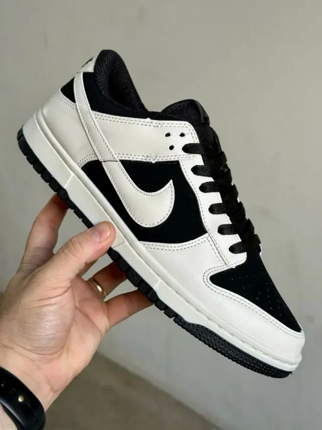 SB DUNK CREMA NEGRO