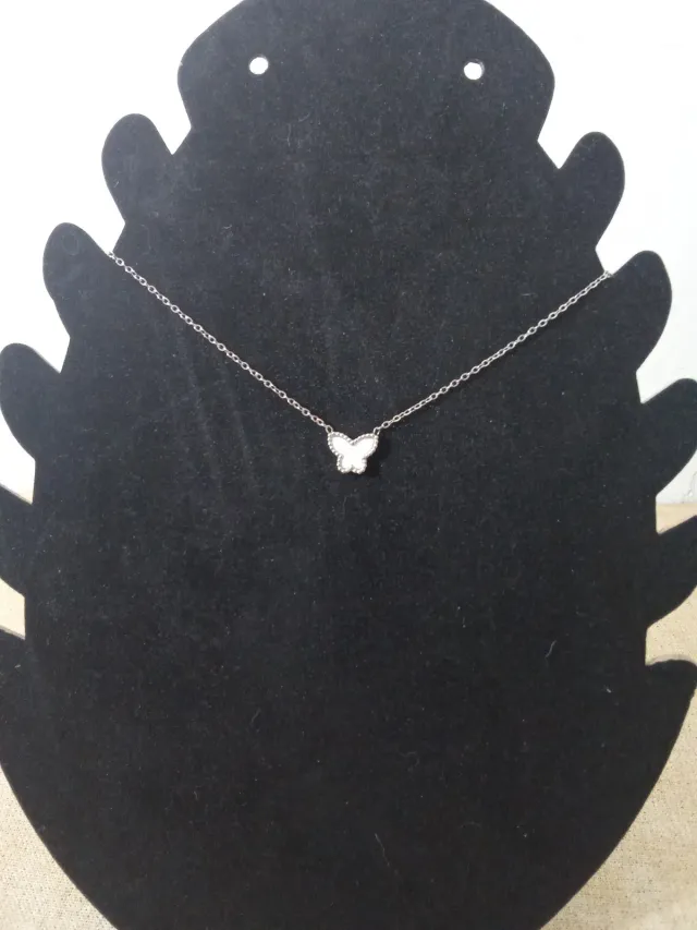 Cadena + dije mariposa