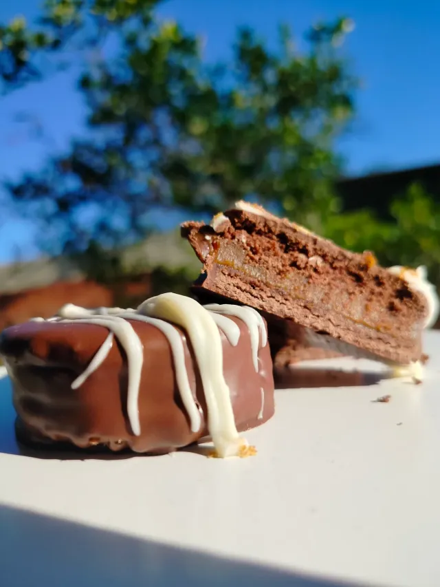 Alfajor Clásico de Chocolate Negro x6u.