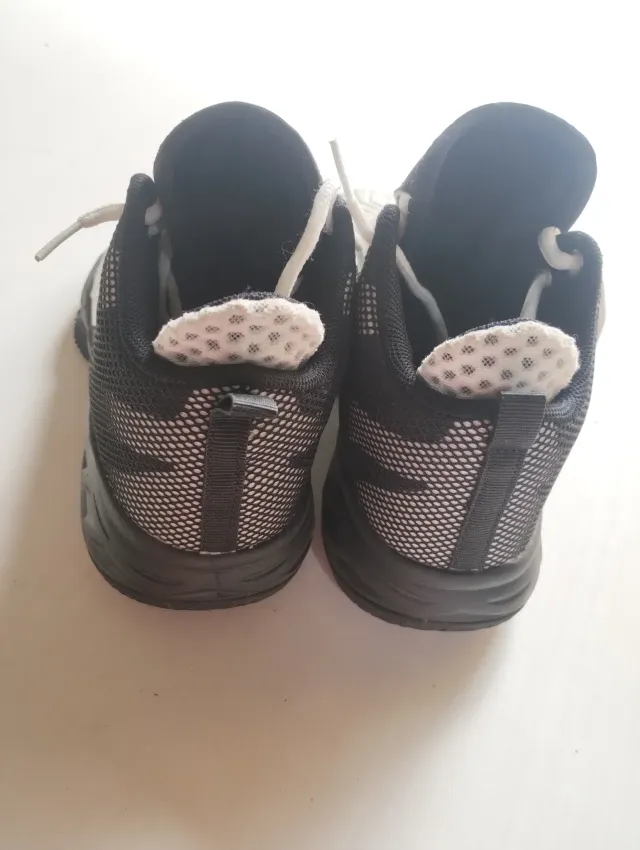 Zapatillas Atomik talle 35 3