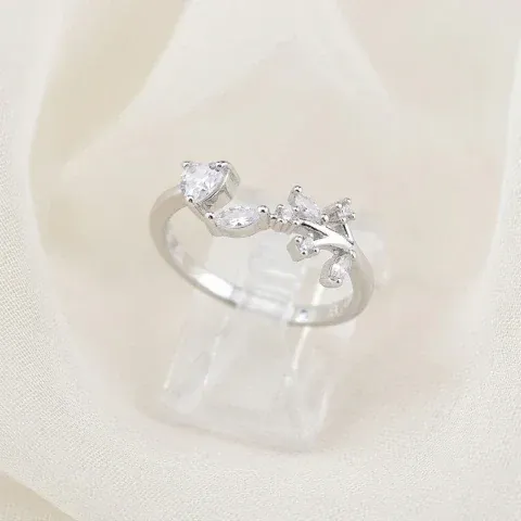 Anillo Hojitas Blanco Regulable