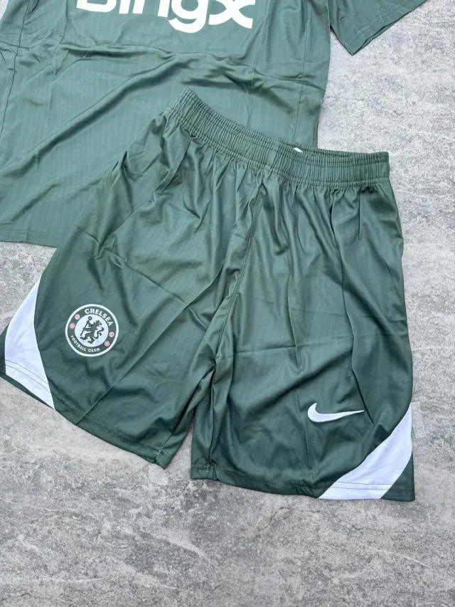 CONJUNTO DE ENTRENAMIENTO CHELSEA 3