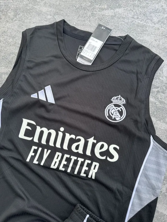 CONJUNTO MUSCULOSA REAL MADRID 2