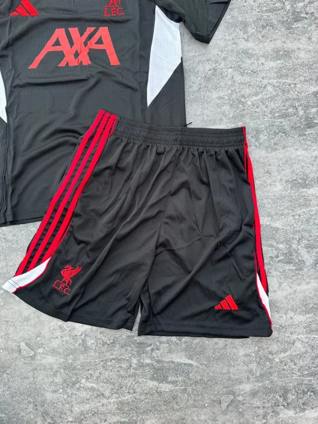 CONJUNTO DE ENTRENAMIENTO LIVERPOOL 3