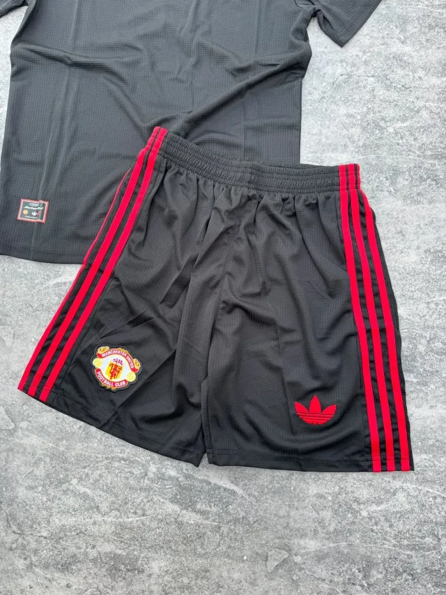 CONJUNTO DE ENTRENAMIENTO MANCHESTER UNITED 3