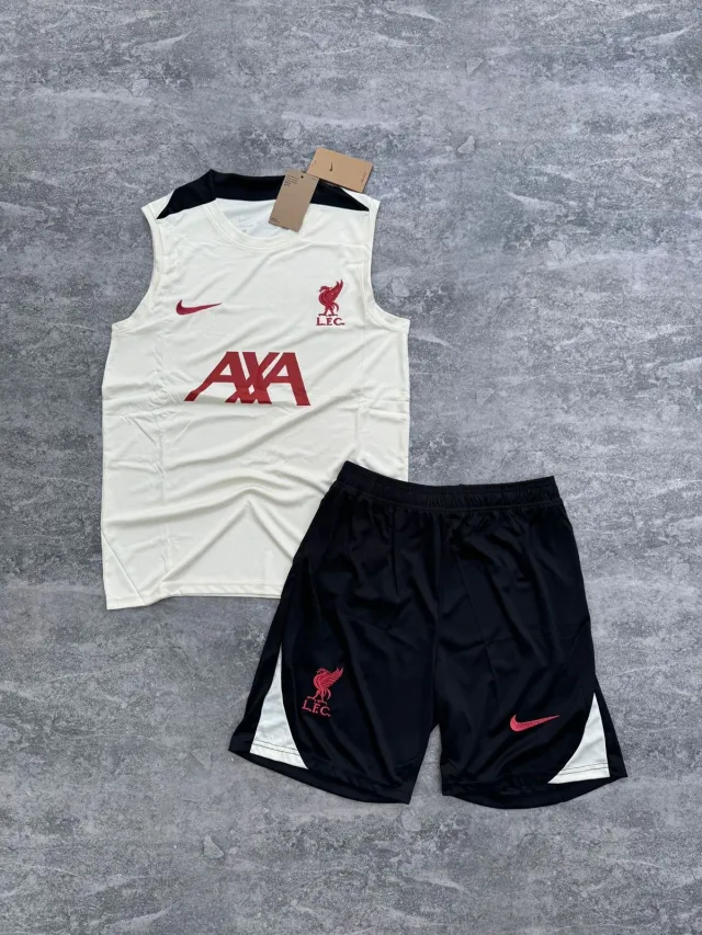 CONJUNTO MUSCULOSA LIVERPOOL