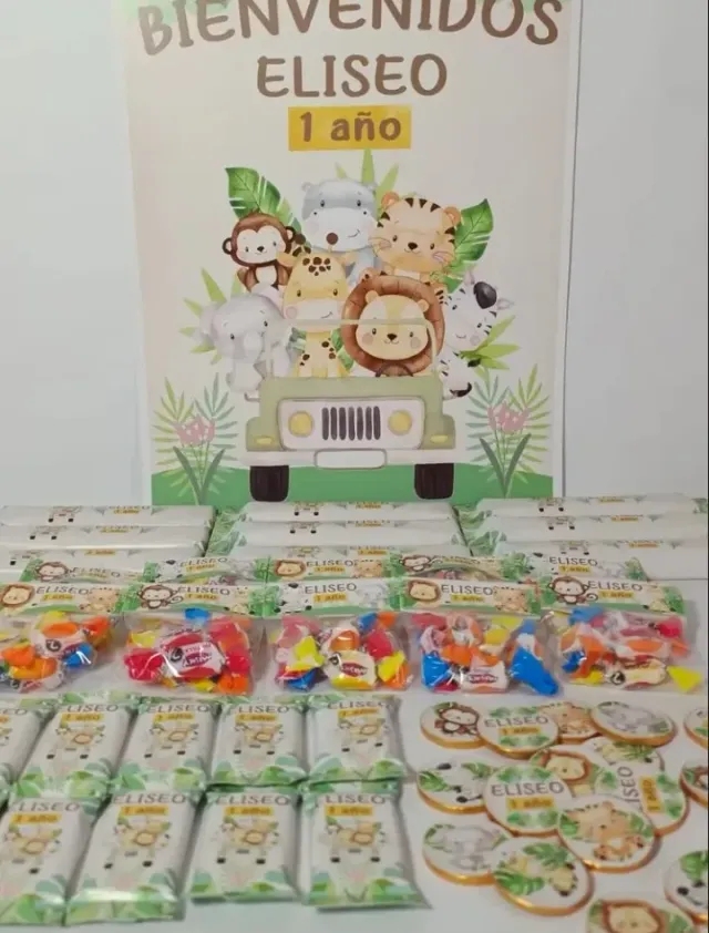 COMBOS GOLOSINAS PERSONALIDADAS. cualquiera de los combos tiene el mismo precio