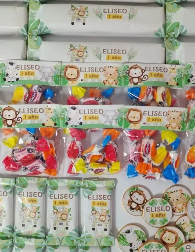 COMBOS GOLOSINAS PERSONALIDADAS. cualquiera de los combos tiene el mismo precio 2